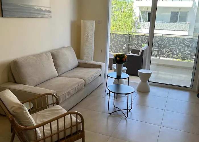 Cozy 2-bedroom Flat パラリムニ