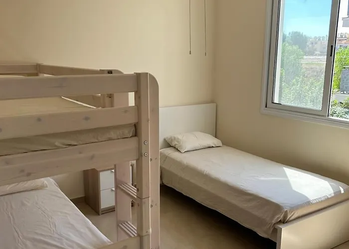 Cozy 2-bedroom Flat Apartment *