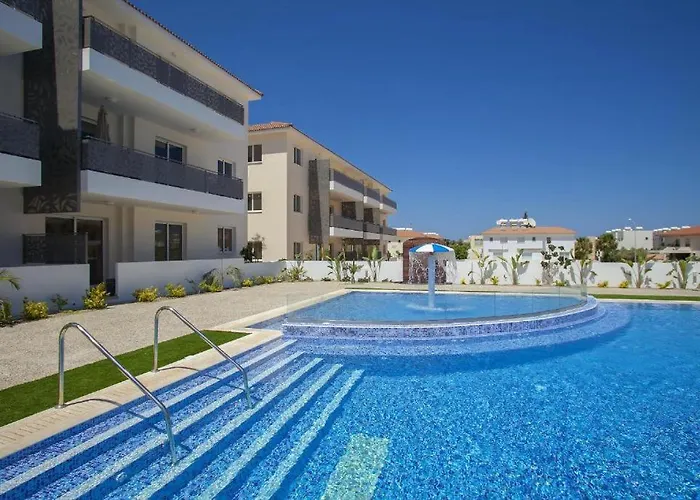 Cozy 2-bedroom Flat *